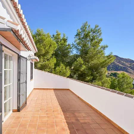 Almachares Villa, Nerja *